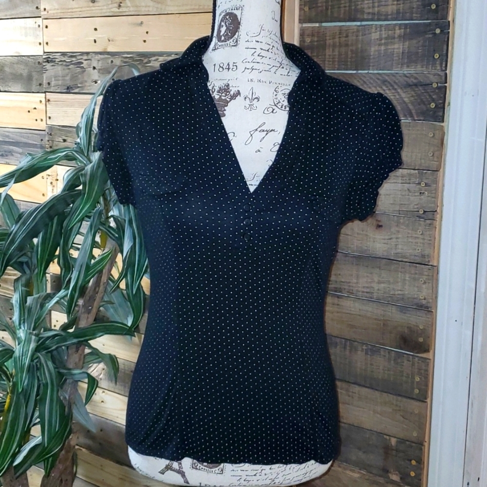 Star city black polka dot short Sleeve shirt sz small